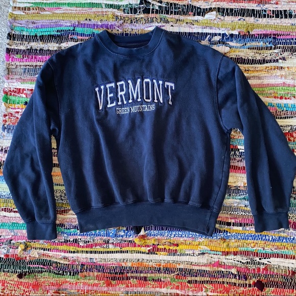 Vermont Sweatshirt 🌲 - Picture 1 of 4
